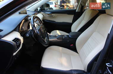 Позашляховик / Кросовер Lexus NX 2017 в 