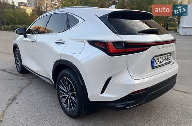 Позашляховик / Кросовер Lexus NX 2021 в 