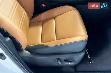Внедорожник / Кроссовер Lexus NX 2019 в 