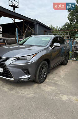 Внедорожник / Кроссовер Lexus NX 2017 в 
