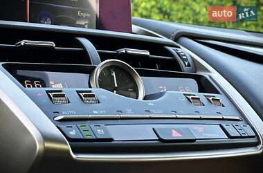 Позашляховик / Кросовер Lexus NX 2017 в 