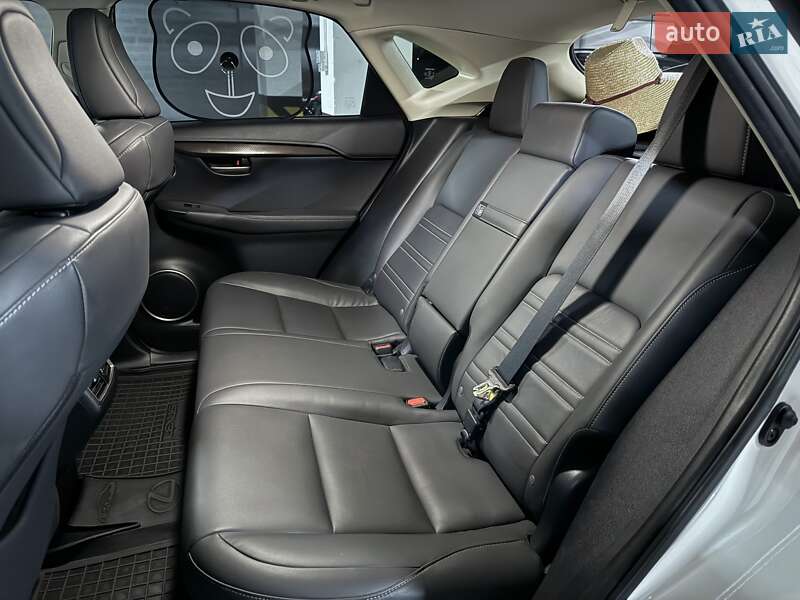 Позашляховик / Кросовер Lexus NX 2015 в Дніпрі