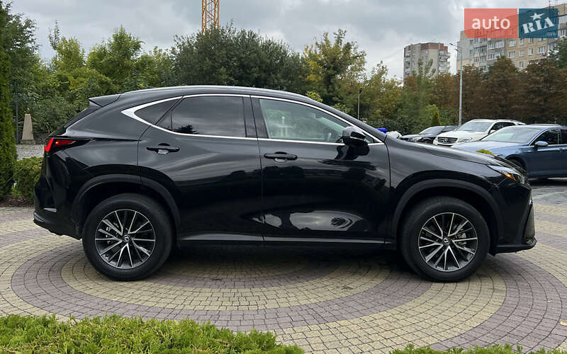 Позашляховик / Кросовер Lexus NX 2022 в Львові