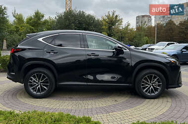 Позашляховик / Кросовер Lexus NX 2022 в 