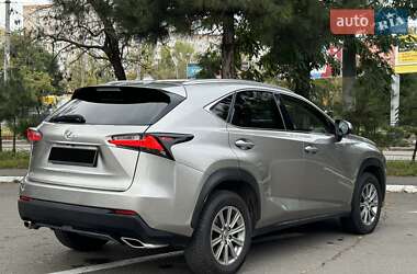 Позашляховик / Кросовер Lexus NX 2016 в 