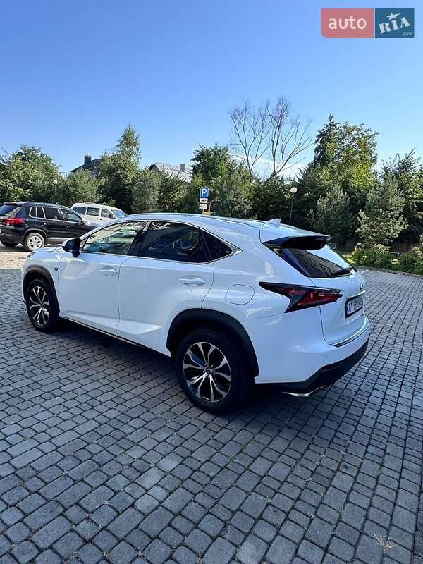Внедорожник / Кроссовер Lexus NX 2016 в Ивано-Франковске