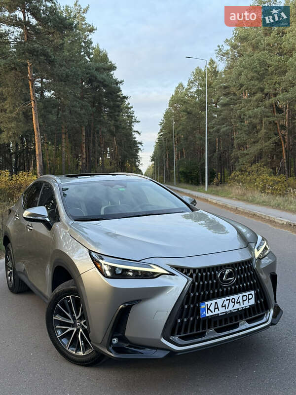 Lexus NX 2023