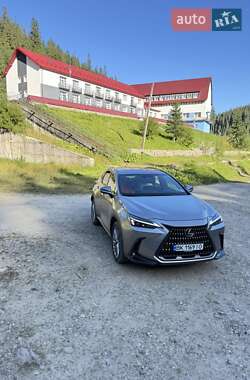 Позашляховик / Кросовер Lexus NX 2022 в Рівному