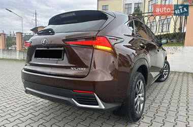Позашляховик / Кросовер Lexus NX 2017 в 