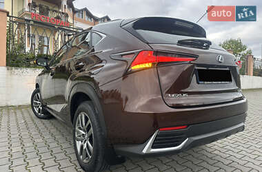 Позашляховик / Кросовер Lexus NX 2017 в 