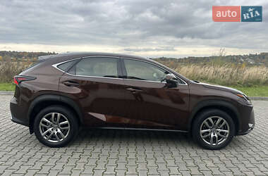 Позашляховик / Кросовер Lexus NX 2017 в 