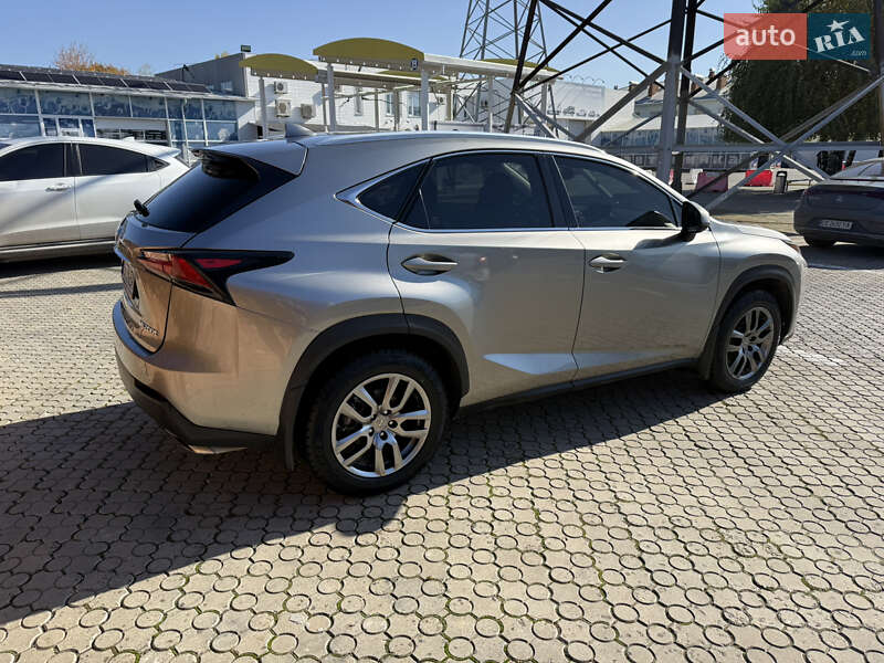 Позашляховик / Кросовер Lexus NX 2016 в Чернівцях