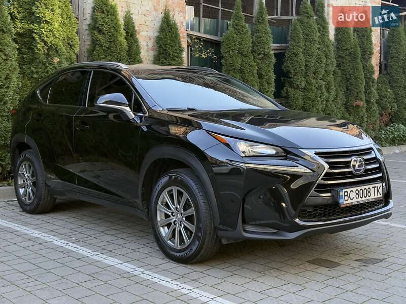 Позашляховик / Кросовер Lexus NX 2015 в Львові