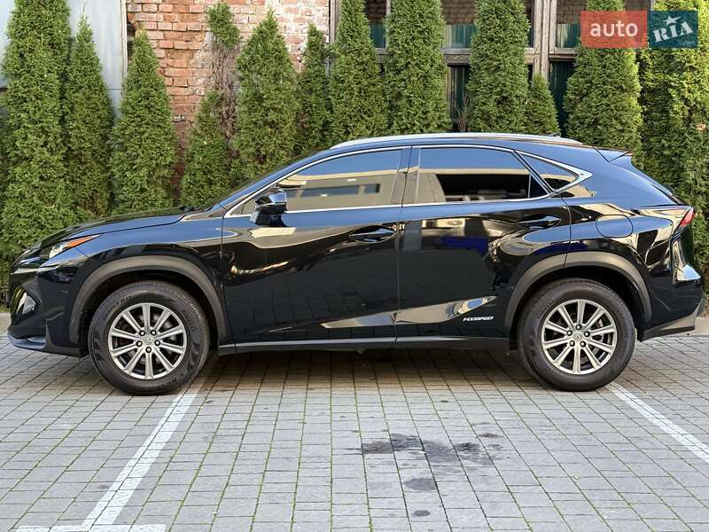 Позашляховик / Кросовер Lexus NX 2015 в Львові