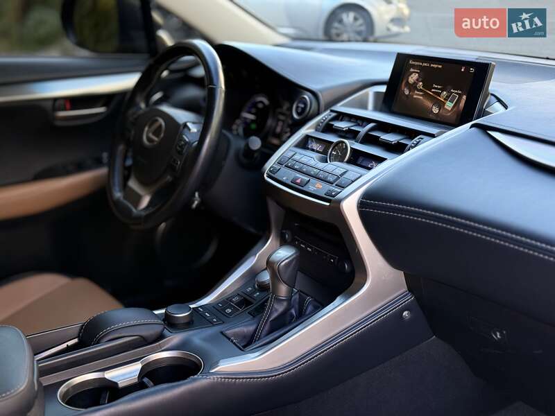 Позашляховик / Кросовер Lexus NX 2015 в Львові
