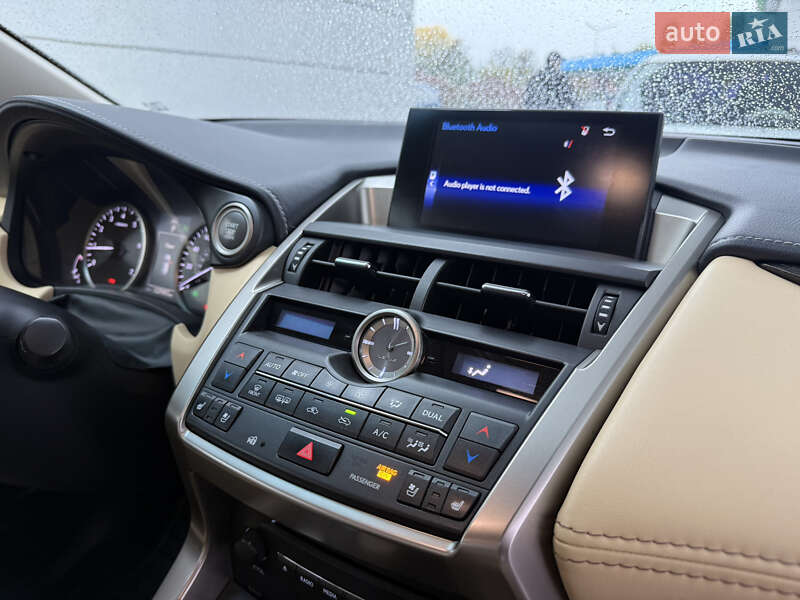 Внедорожник / Кроссовер Lexus NX 2016 в Кременчуге