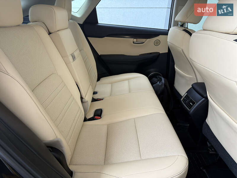 Внедорожник / Кроссовер Lexus NX 2016 в Кременчуге