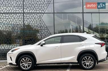 Позашляховик / Кросовер Lexus NX 2021 в 