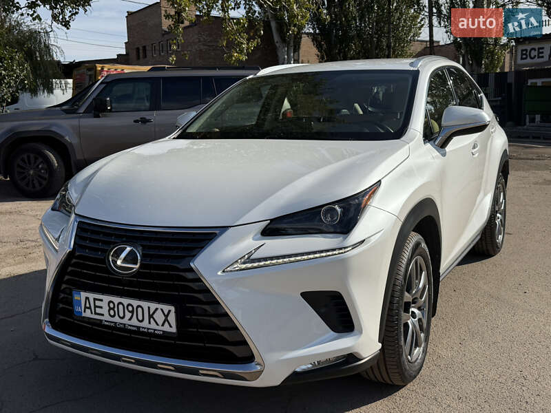 Lexus NX 2019