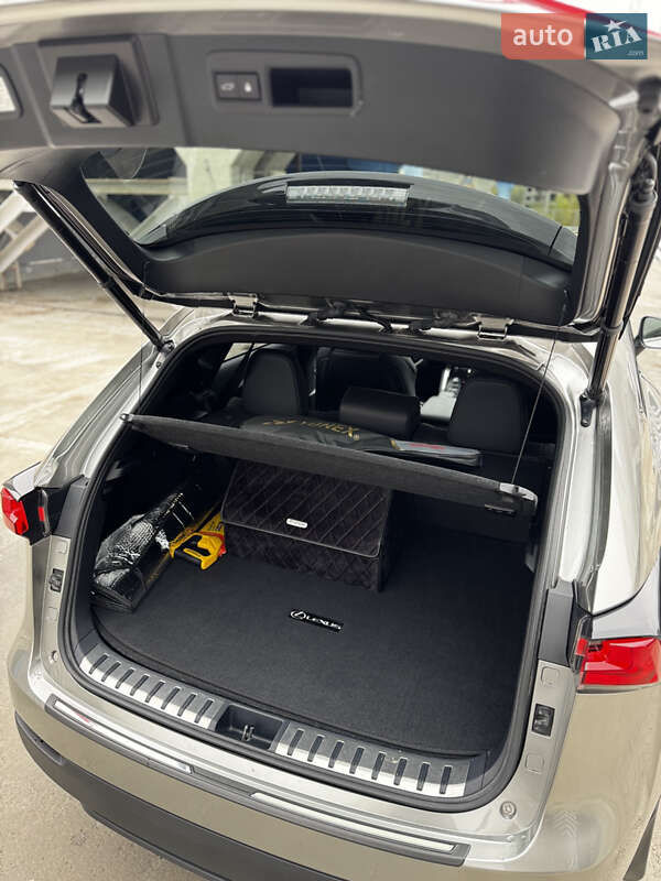 Позашляховик / Кросовер Lexus NX 2018 в Києві фото 42 Позашляховик / Кросовер Lexus NX 2018 в Києві