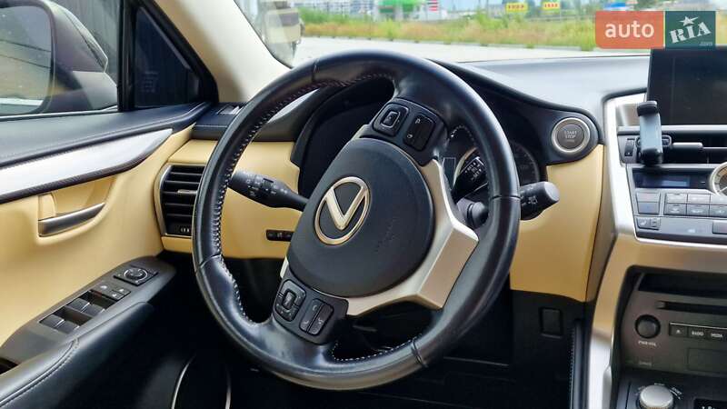 Позашляховик / Кросовер Lexus NX 2015 в Львові фото 28 Позашляховик / Кросовер Lexus NX 2015 в Львові