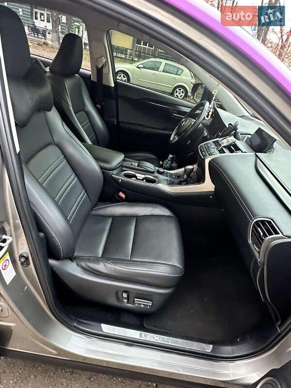 Внедорожник / Кроссовер Lexus NX 2015 в Киеве