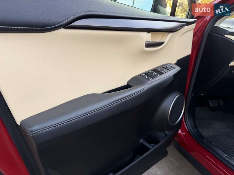 Позашляховик / Кросовер Lexus NX 2020 в Києві