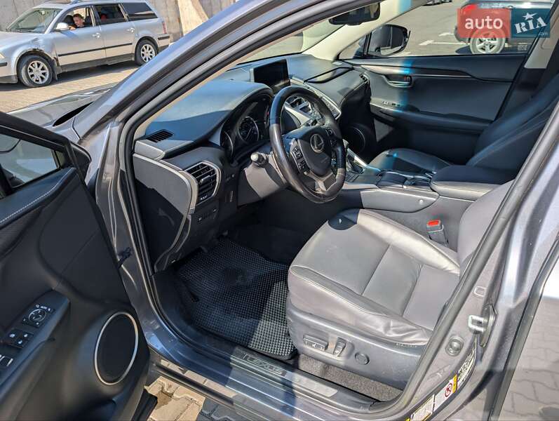 Внедорожник / Кроссовер Lexus NX 2018 в Ивано-Франковске