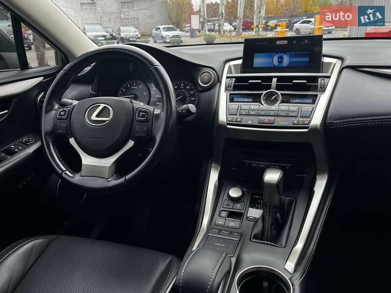 Позашляховик / Кросовер Lexus NX 2015 в Дніпрі фото 18 Позашляховик / Кросовер Lexus NX 2015 в Дніпрі
