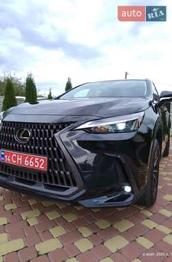 Позашляховик / Кросовер Lexus NX 2022 в Жовкві