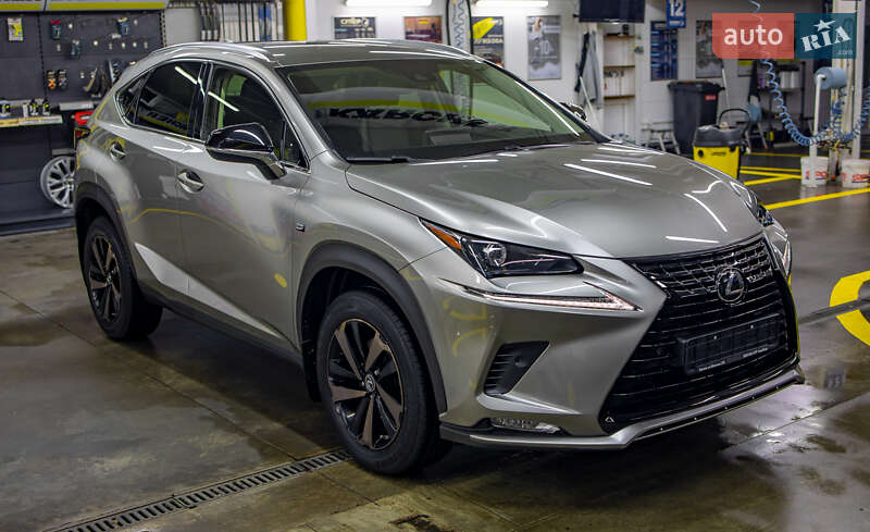 Позашляховик / Кросовер Lexus NX 2020 в Чернівцях