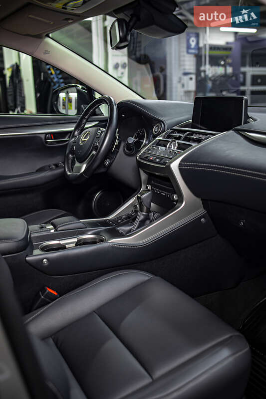 Позашляховик / Кросовер Lexus NX 2020 в Чернівцях