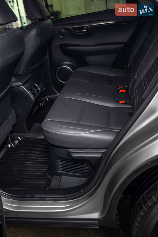 Позашляховик / Кросовер Lexus NX 2020 в Чернівцях