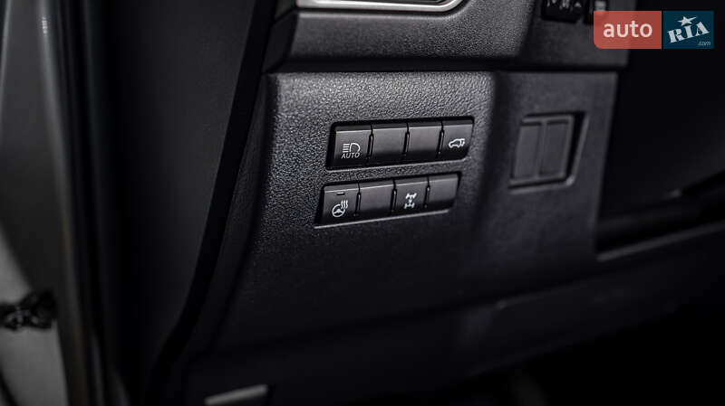 Позашляховик / Кросовер Lexus NX 2020 в Чернівцях