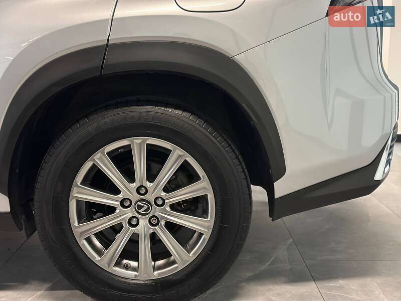 Позашляховик / Кросовер Lexus NX 2018 в Львові фото 5 Позашляховик / Кросовер Lexus NX 2018 в Львові