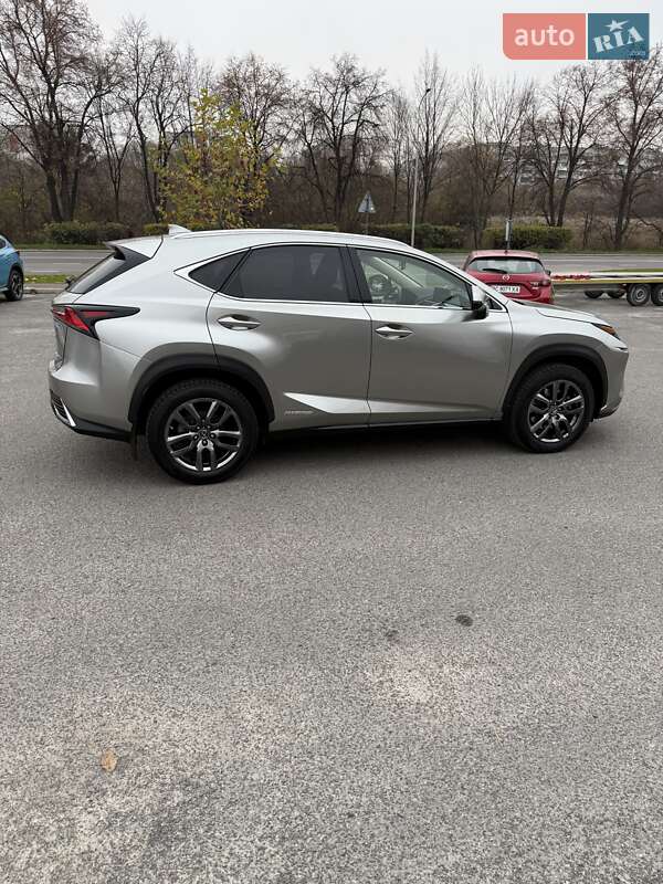 Позашляховик / Кросовер Lexus NX 2019 в Львові