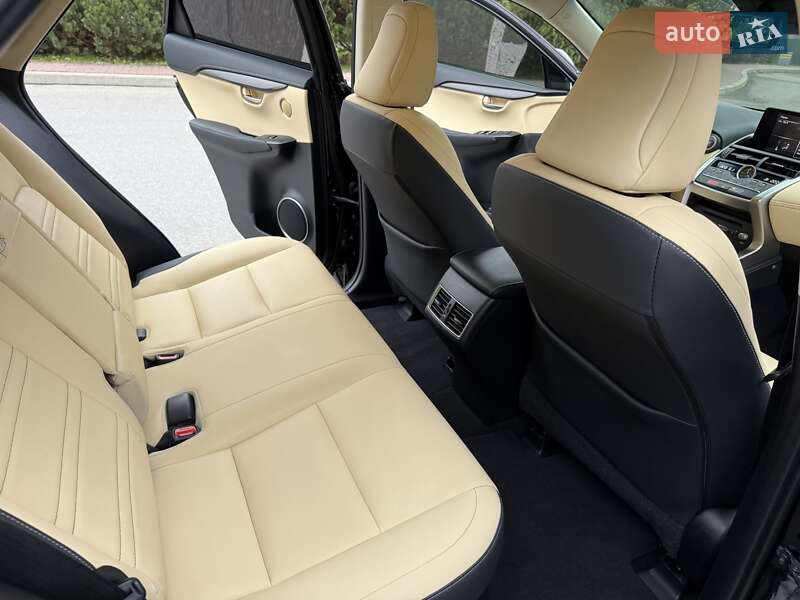 Позашляховик / Кросовер Lexus NX 2018 в Києві