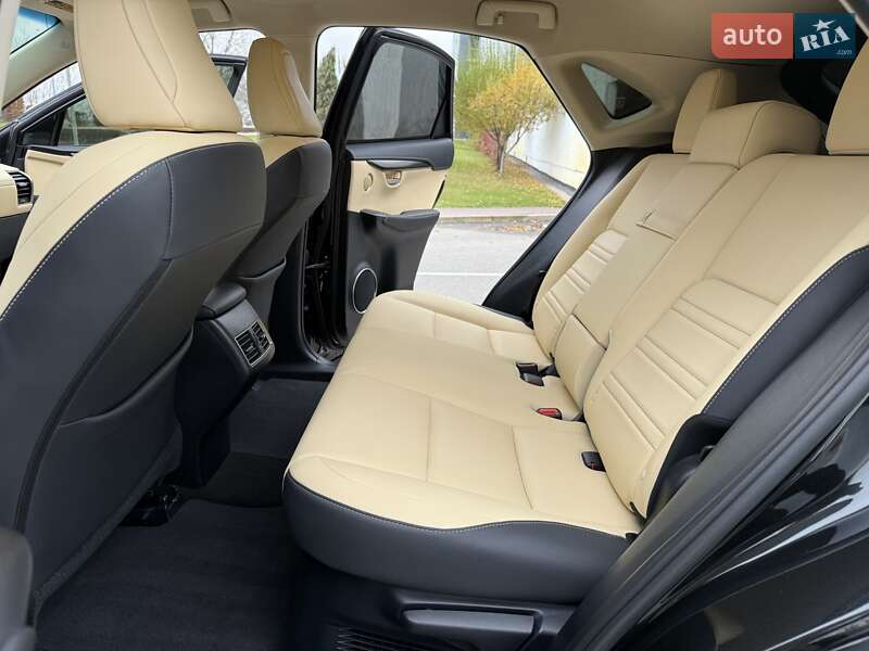 Позашляховик / Кросовер Lexus NX 2018 в Києві