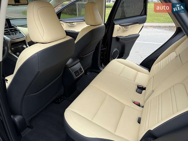 Позашляховик / Кросовер Lexus NX 2018 в Києві