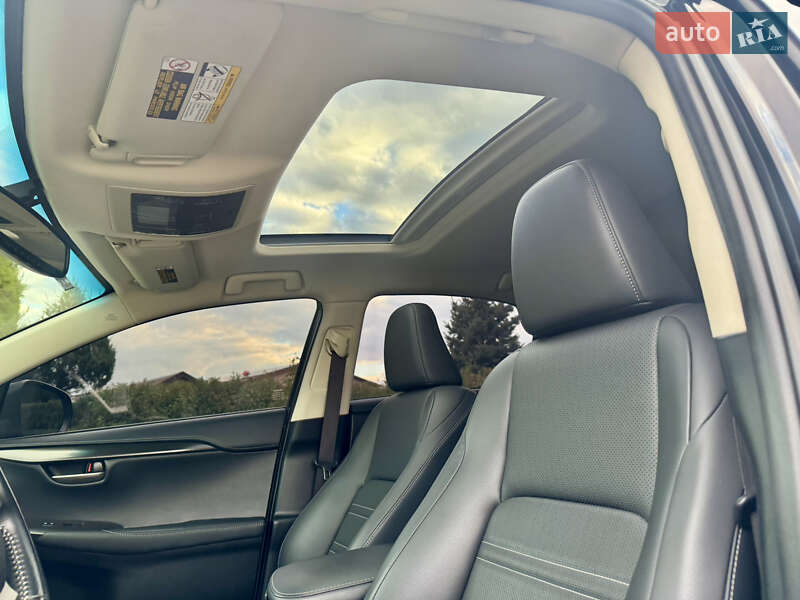 Внедорожник / Кроссовер Lexus NX 2016 в Днепре