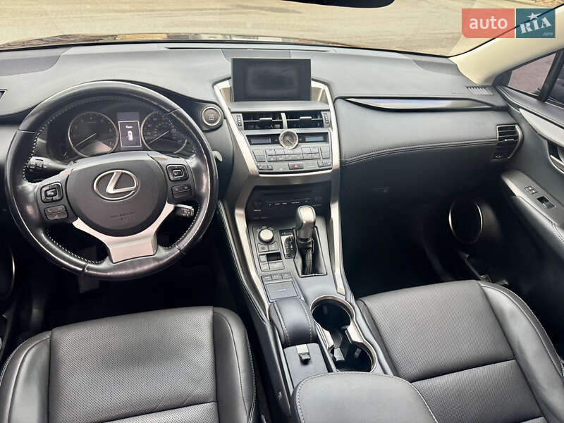 Внедорожник / Кроссовер Lexus NX 2016 в Днепре