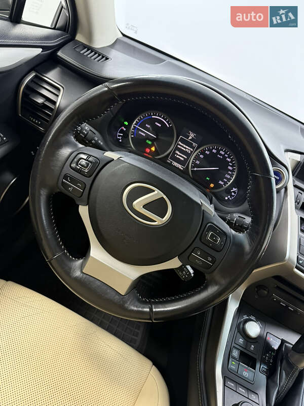 Внедорожник / Кроссовер Lexus NX 2016 в Одессе