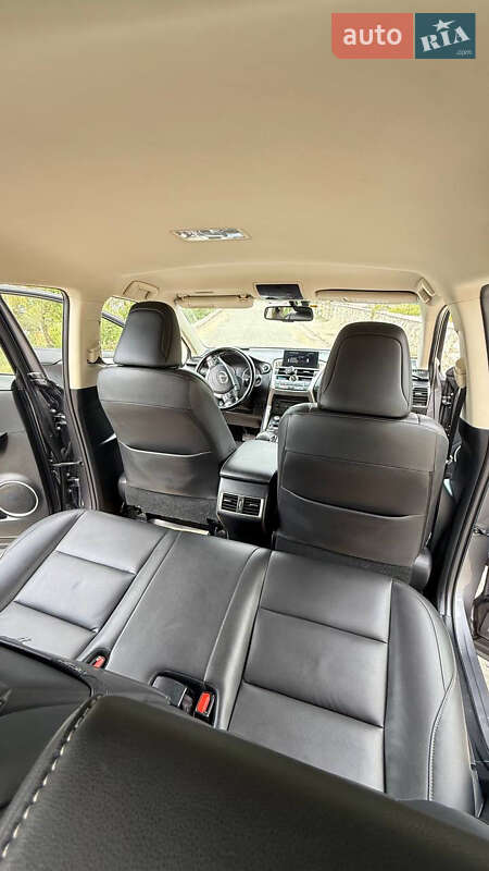 Внедорожник / Кроссовер Lexus NX 2016 в Одессе