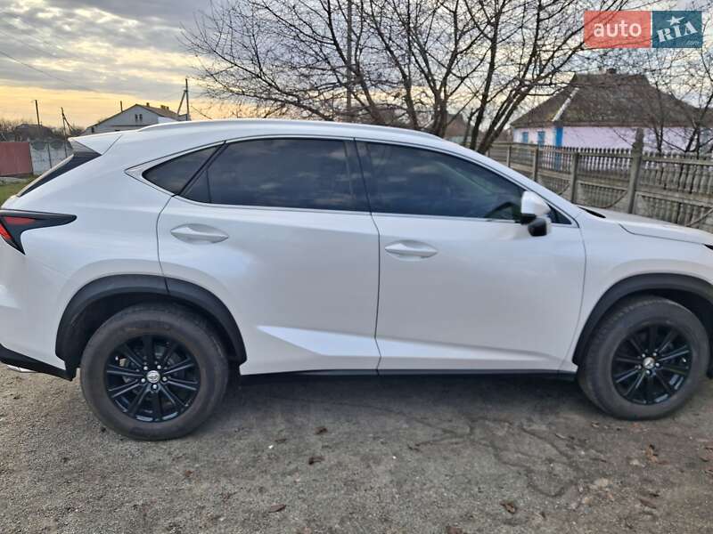 Внедорожник / Кроссовер Lexus NX 2016 в Полтаве