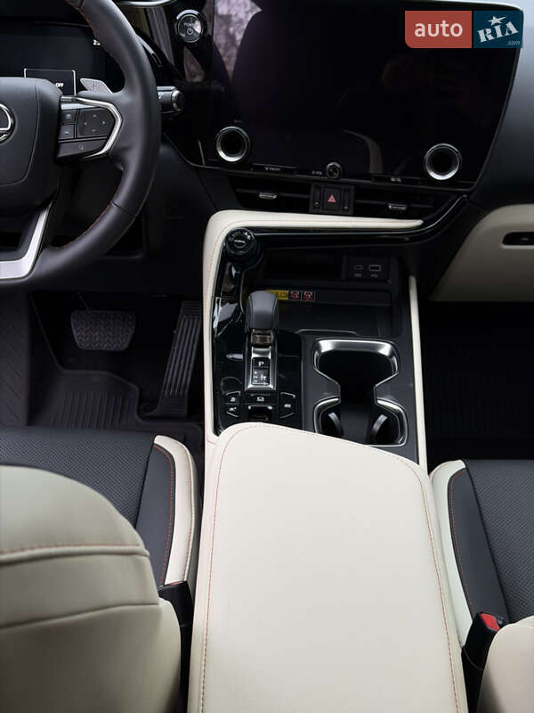 Позашляховик / Кросовер Lexus NX 2024 в Одесі