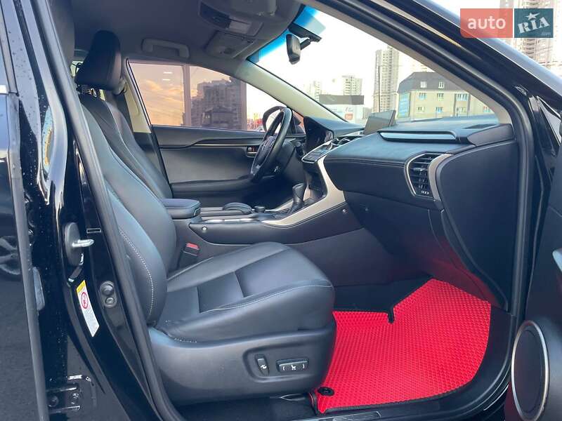 Позашляховик / Кросовер Lexus NX 2016 в Києві