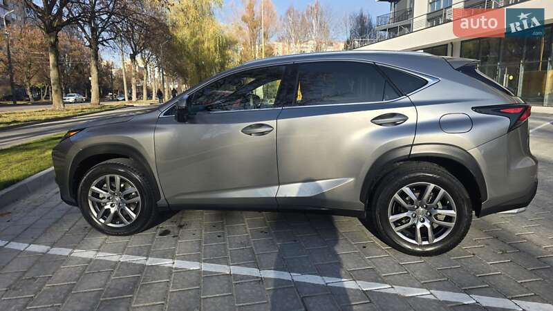 Внедорожник / Кроссовер Lexus NX 2016 в Ровно