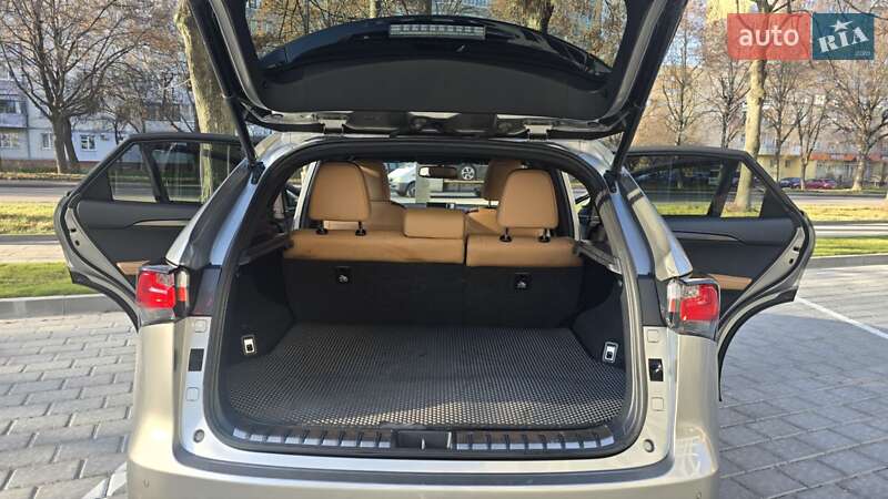 Внедорожник / Кроссовер Lexus NX 2016 в Ровно