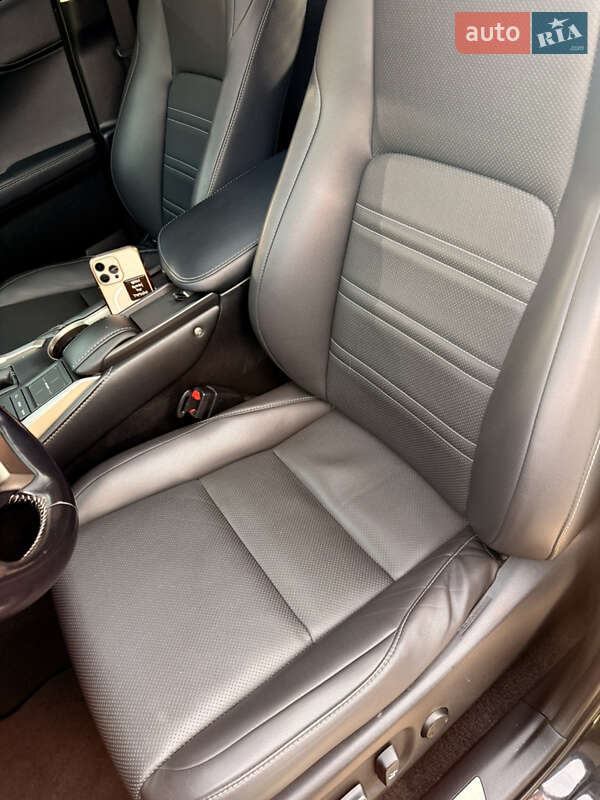 Внедорожник / Кроссовер Lexus NX 2016 в Днепре