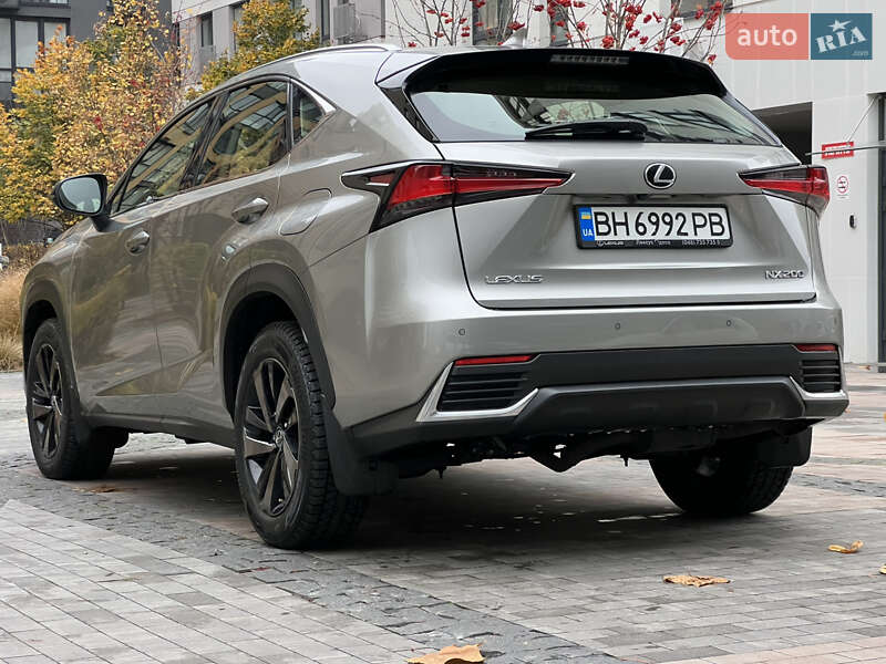 Позашляховик / Кросовер Lexus NX 2021 в Києві